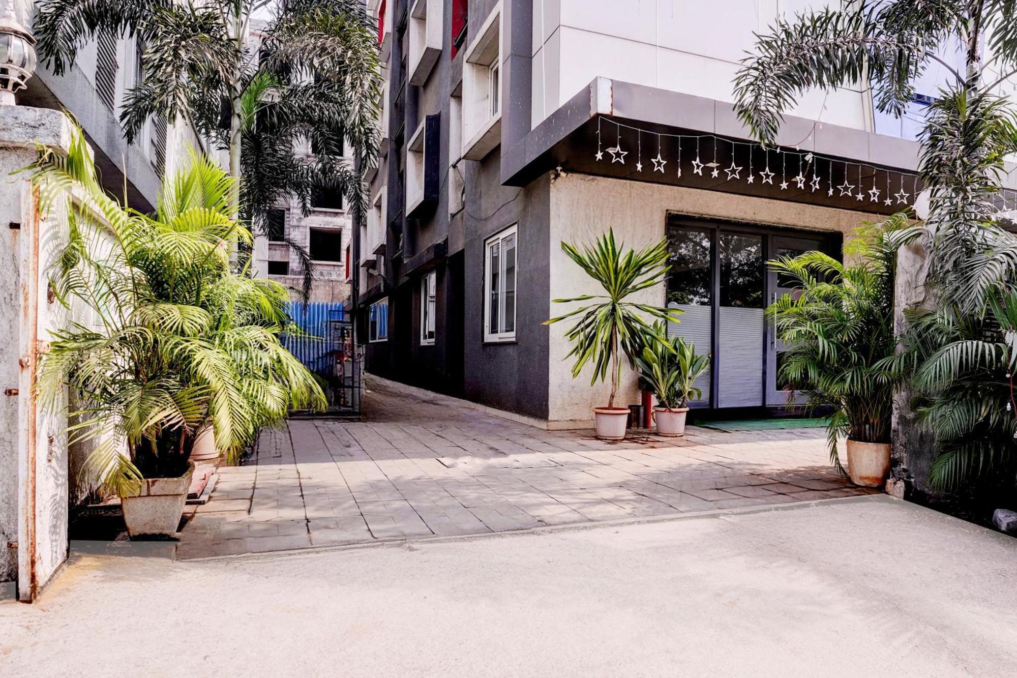 Townhouse Oak Kopar Khairane Navi Mumbai Formerly Ivy Hotel Ngoại thất bức ảnh