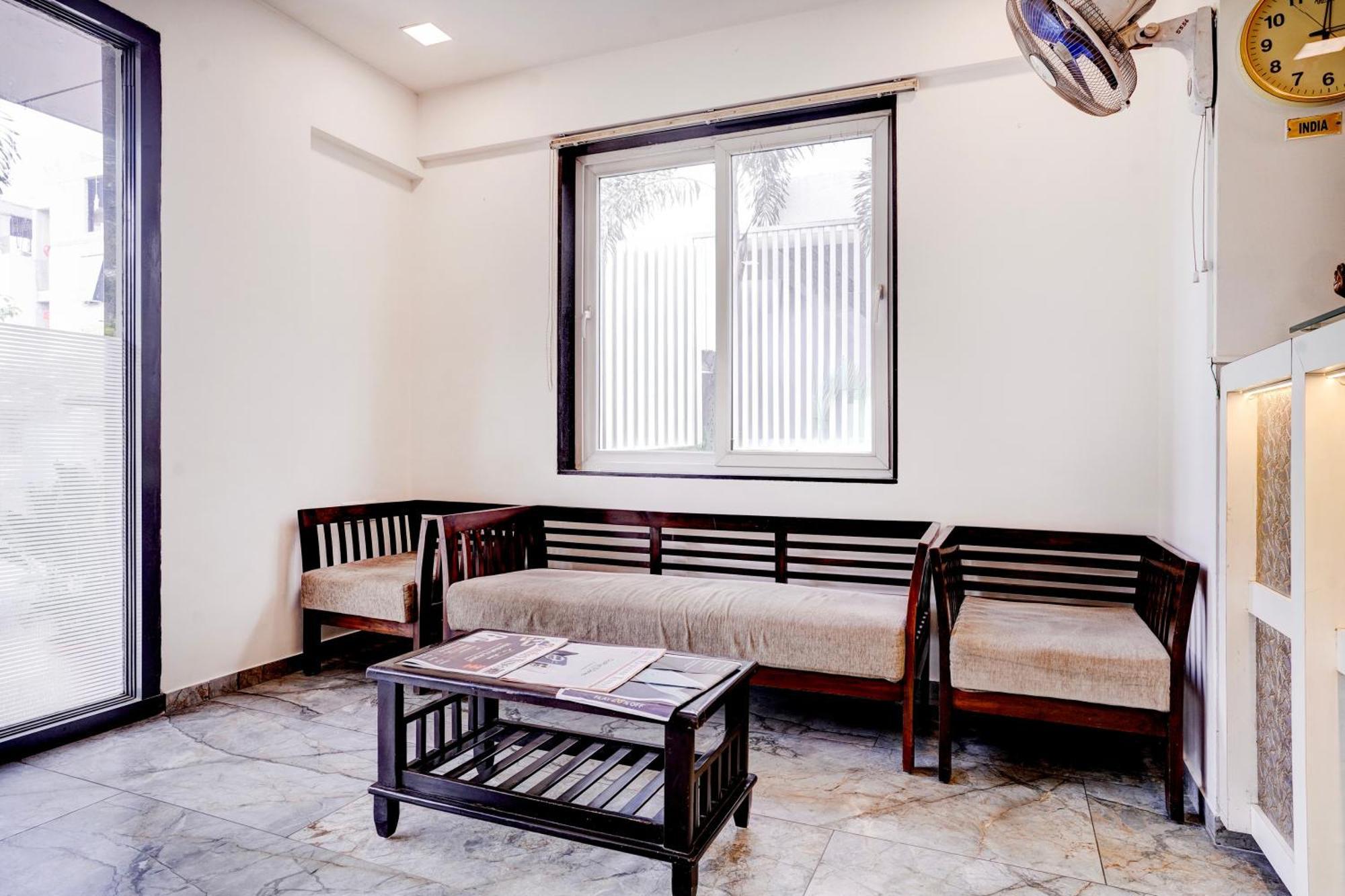 Townhouse Oak Kopar Khairane Navi Mumbai Formerly Ivy Hotel Ngoại thất bức ảnh