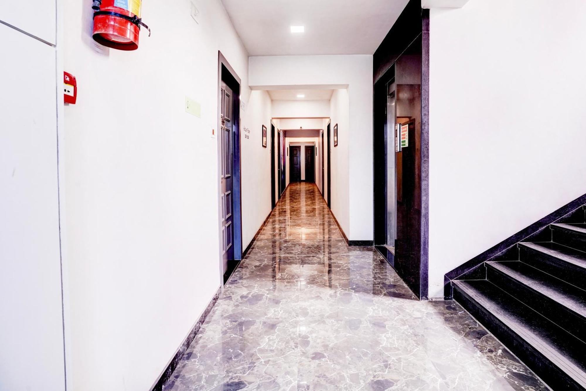 Townhouse Oak Kopar Khairane Navi Mumbai Formerly Ivy Hotel Ngoại thất bức ảnh